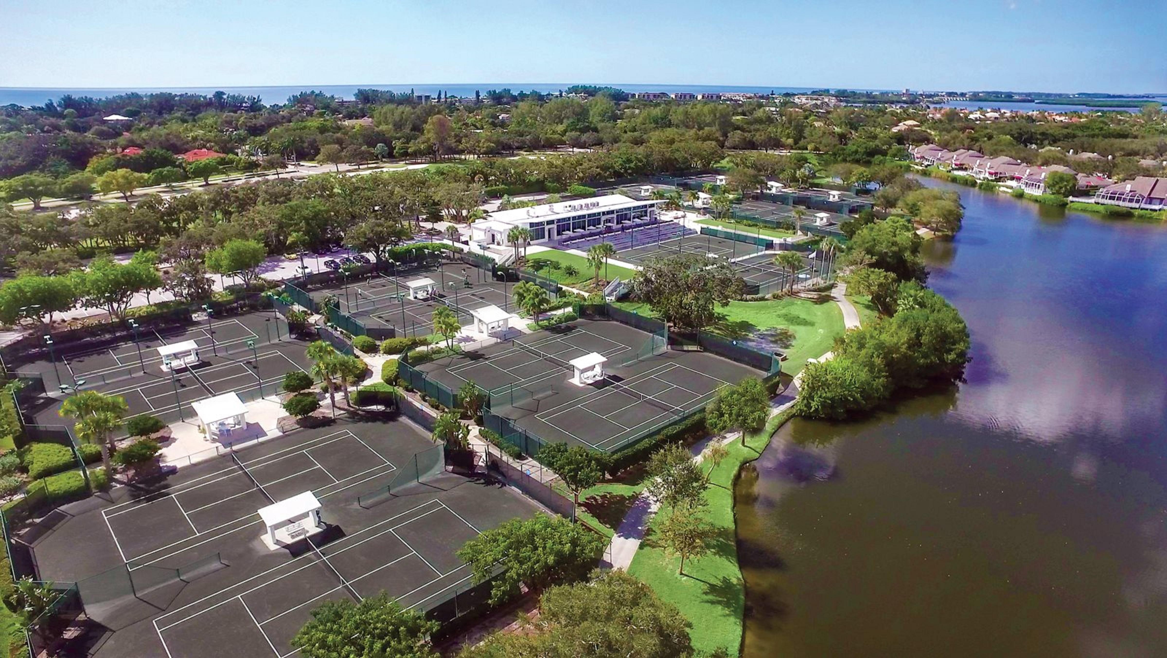 Resort At Longboat Key Club Exterior photo